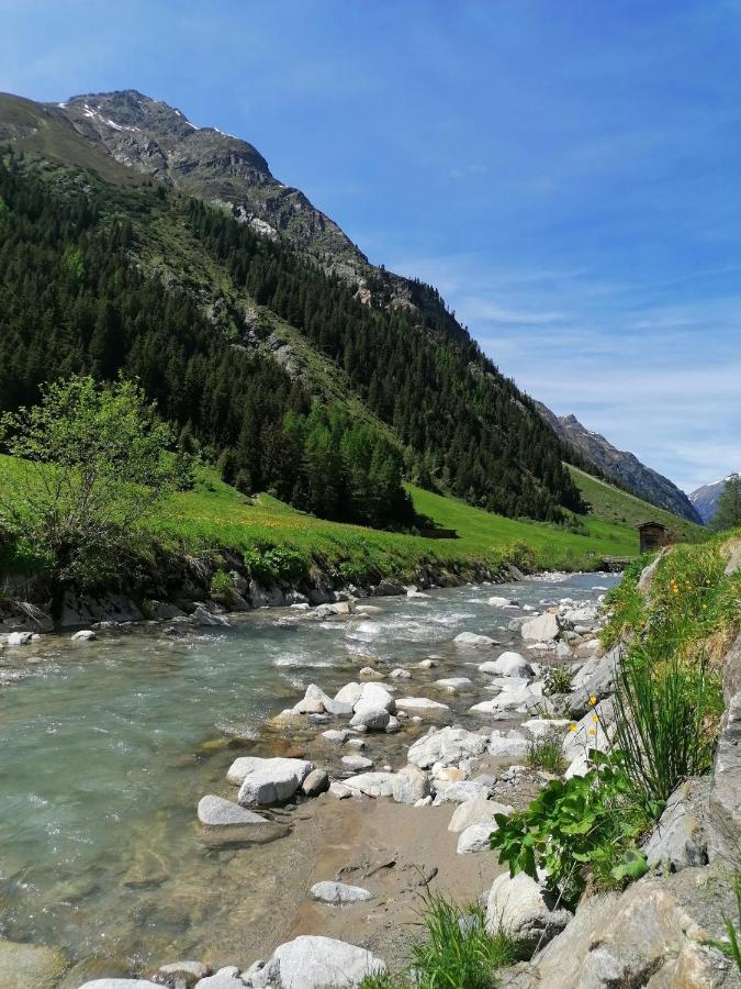 Haus Bergwind Lägenhet Sankt Leonhard im Pitztal Exteriör bild