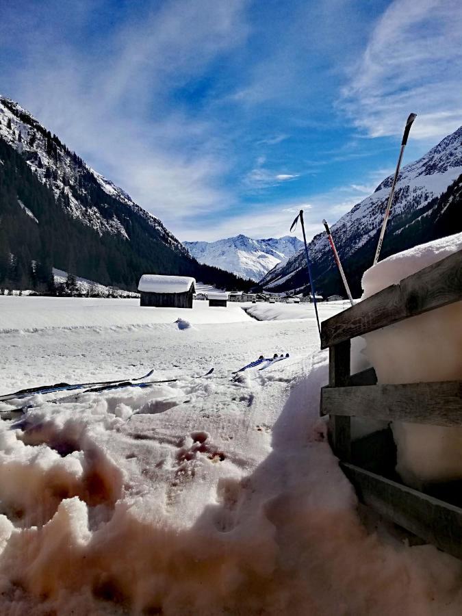 Haus Bergwind Lägenhet Sankt Leonhard im Pitztal Exteriör bild