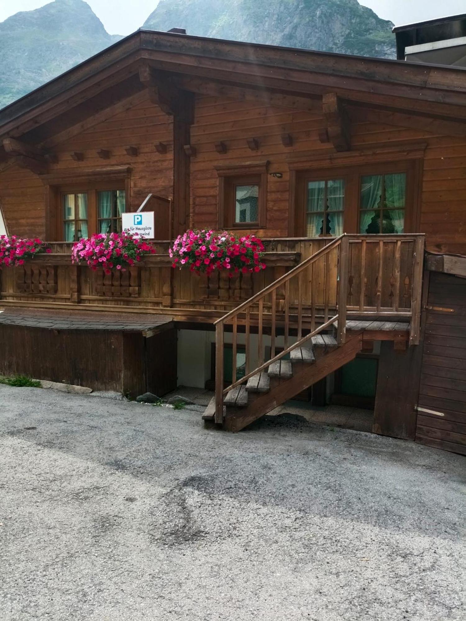 Haus Bergwind Lägenhet Sankt Leonhard im Pitztal Exteriör bild